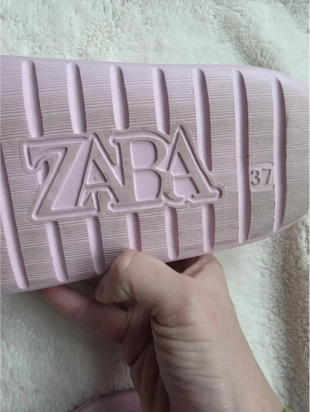 Zara Pink Slide Sandals with Care Bears and Rainbow Design - Picture 4 of 4
